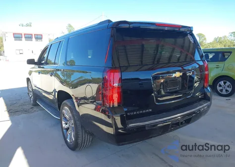 2018 Chevrolet Suburban K1500 Premier z USA, uszkodzony, nr VIN 1GNSKJKCXJR290901